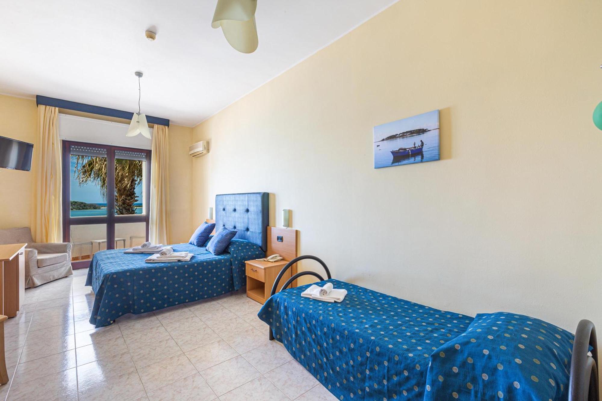 Hotel Il Riccio Porto Cesareo Bagian luar foto