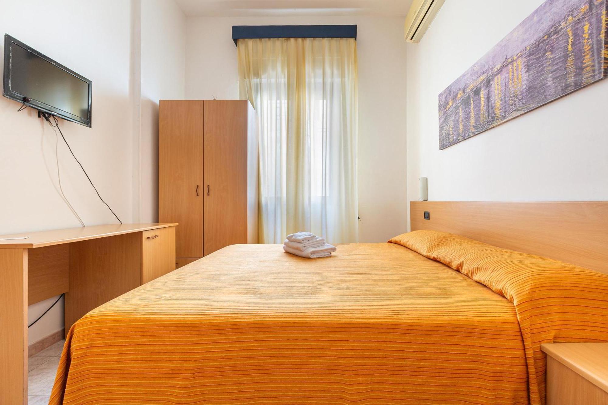 Hotel Il Riccio Porto Cesareo Bagian luar foto