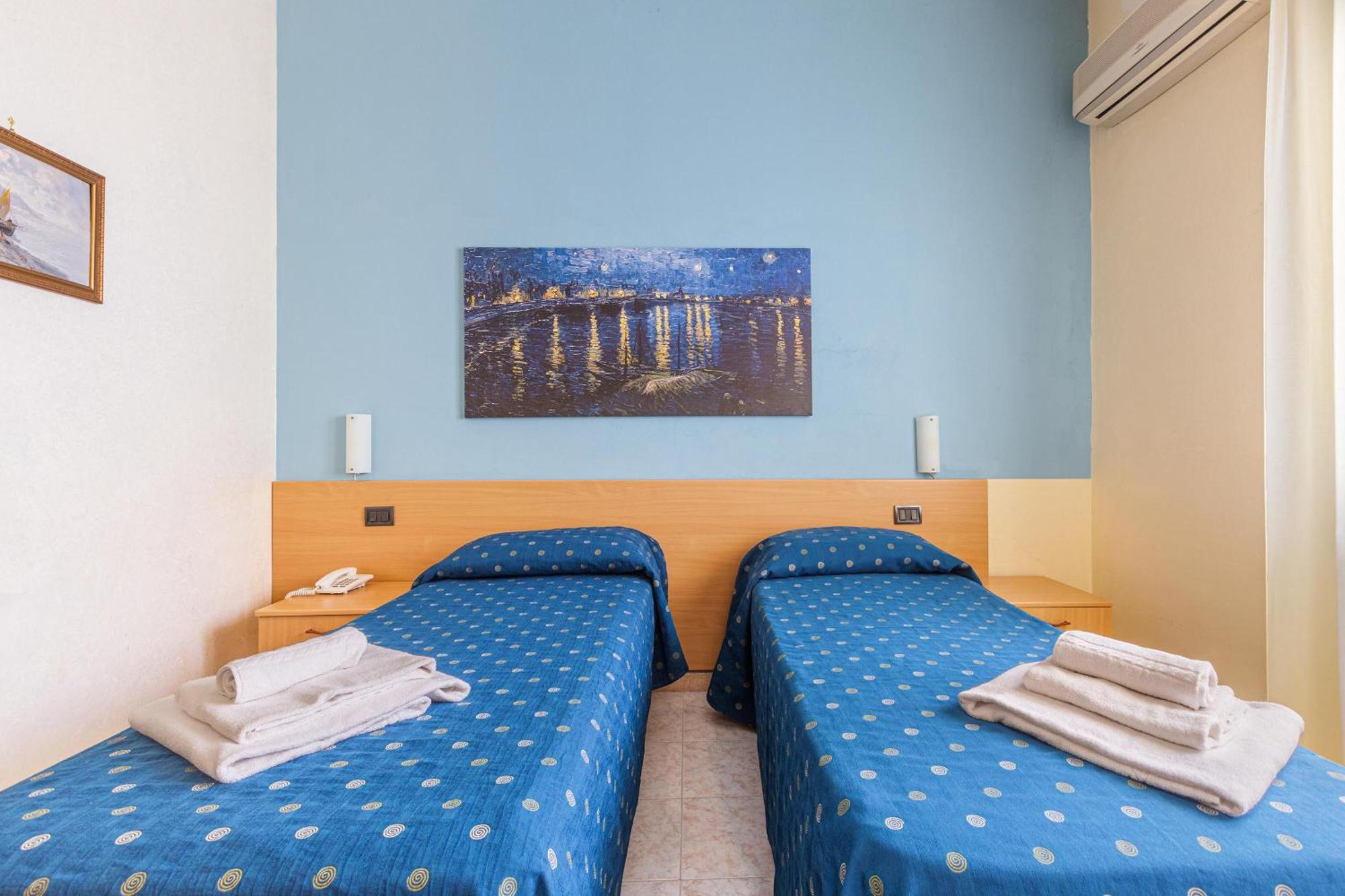 Hotel Il Riccio Porto Cesareo Bagian luar foto