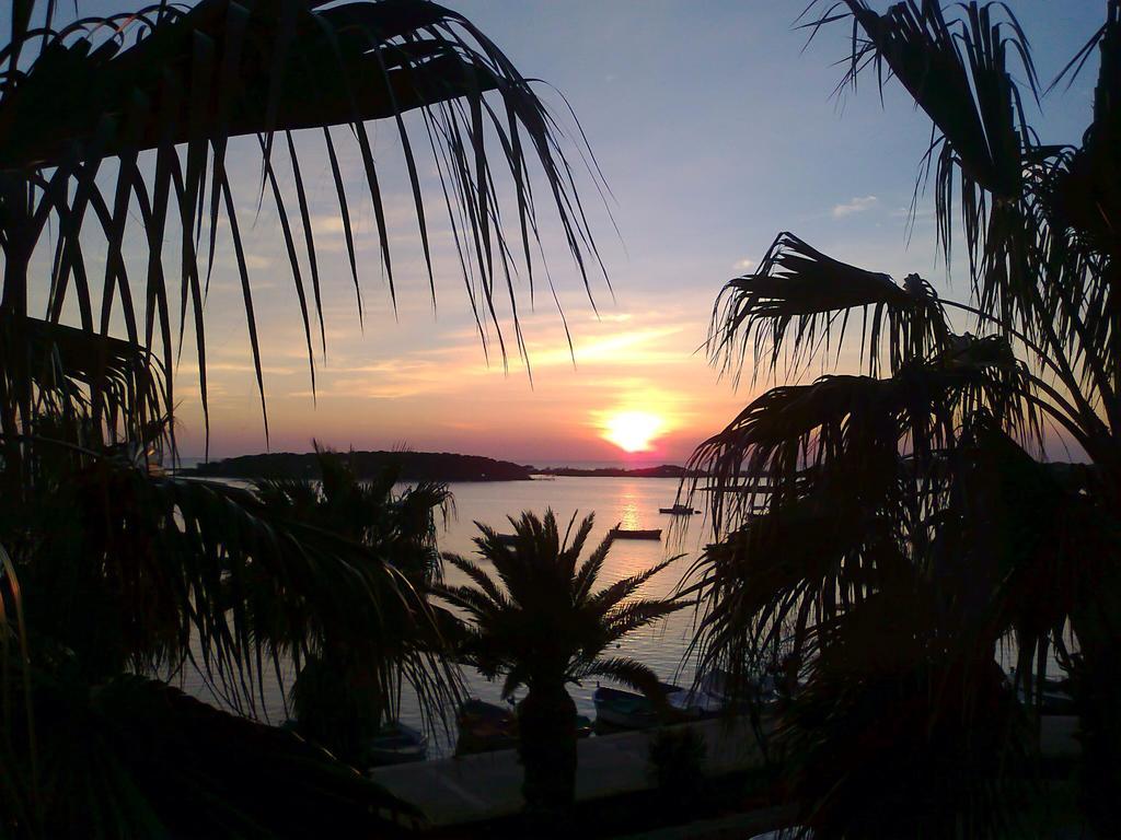Hotel Il Riccio Porto Cesareo Bagian luar foto