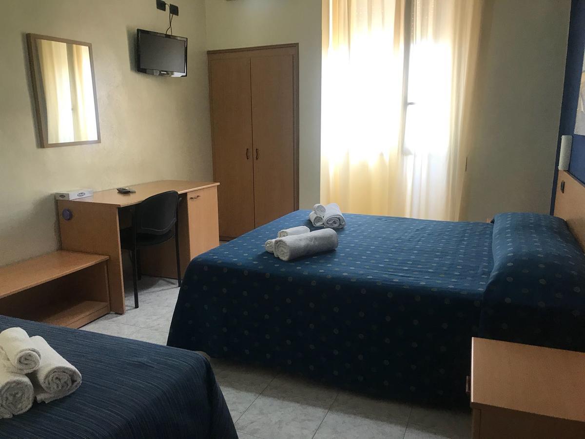 Hotel Il Riccio Porto Cesareo Bagian luar foto