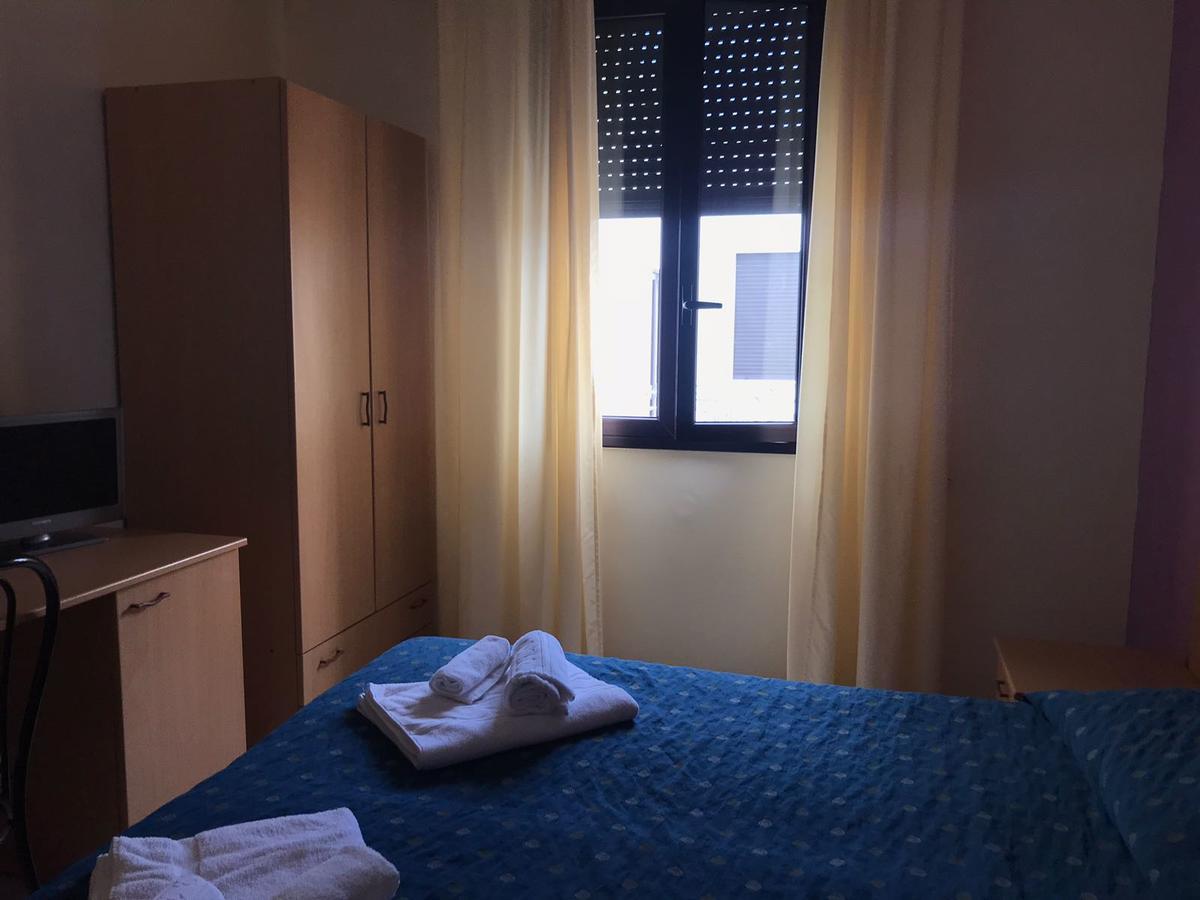 Hotel Il Riccio Porto Cesareo Bagian luar foto